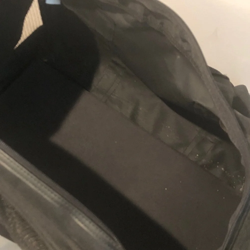 Delta Airlines Deluxe Pet Carrier w Unused Tag About 11”x11”x18”